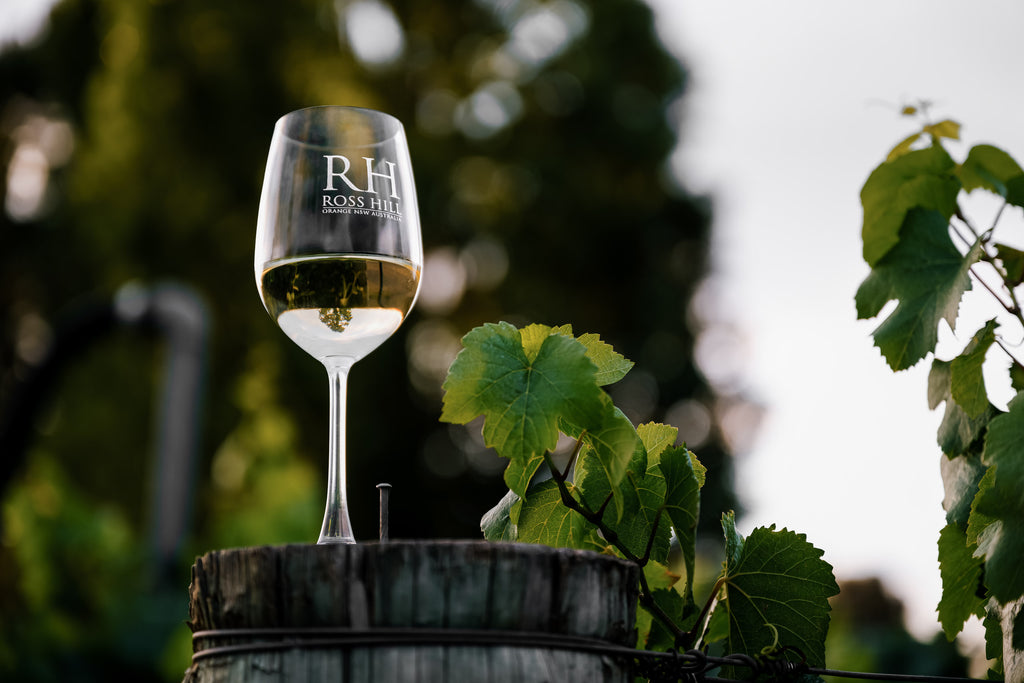 THE 1994 WINE CLUB